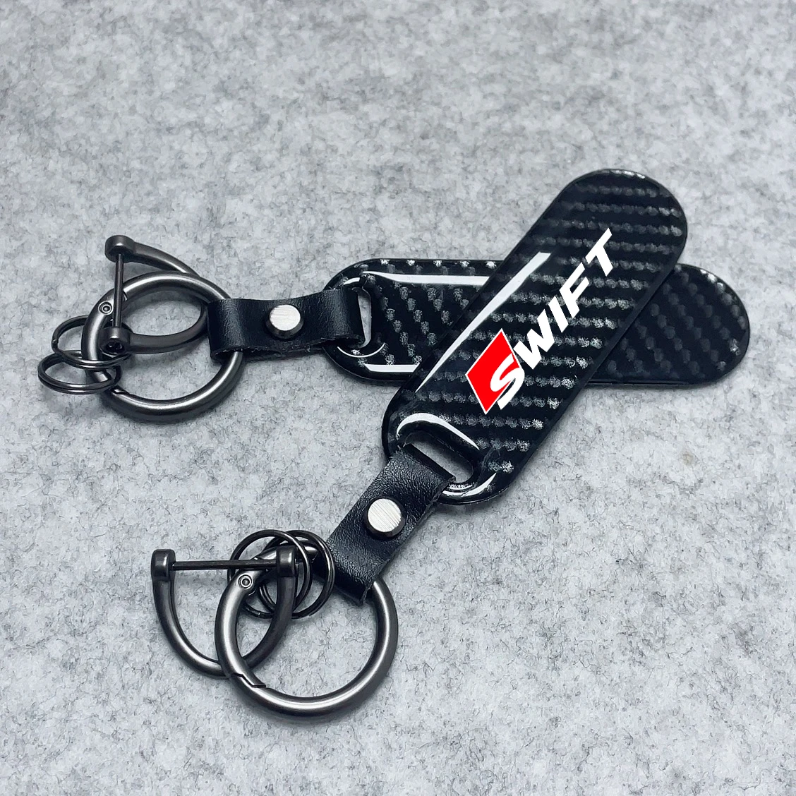 Carbon Fiber Zinc Alloy Keyring, chaveiro do carro, chaveiro para Suzuki Grand Swift, Jimny, Vitara, Baleno SX4, Alto, Acessórios do carro