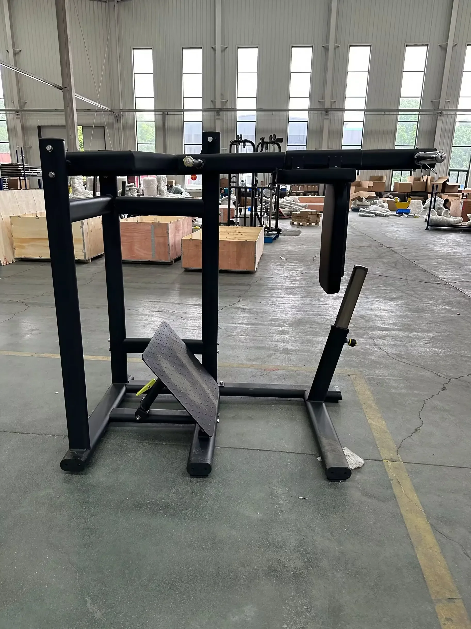 Gym commerciële Fitness Beenoefenapparatuur Slinger Squat Machine