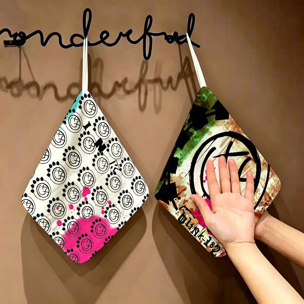 B-blink-182 Hot Band Household Hanging Towel, Polyester Cotton Hand Wiping Towel, Sturdy For Bathroom Bedroom