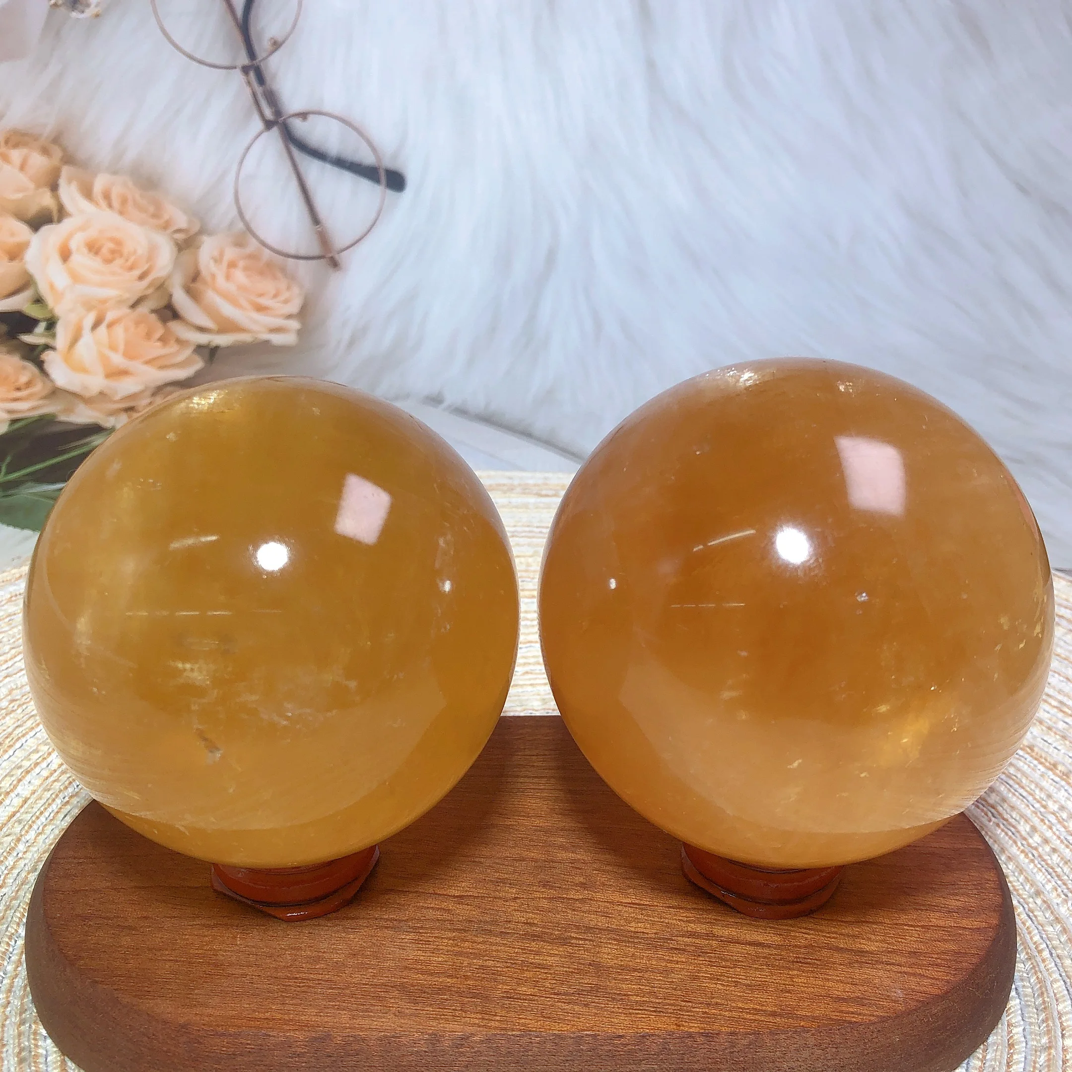 Natural Crystals Honey Clacite Sphere Rainbow Flash Healing High Quality Energy Mineral Wholesale Ornament Ore Ball