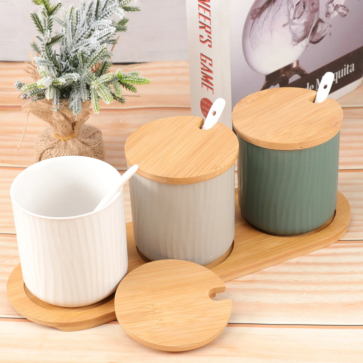 

Creative Nordic Style Ceramic Seasoning Storage Box Set Spice Jar Salt Shaker Kitchen Container Dustproof Moisture