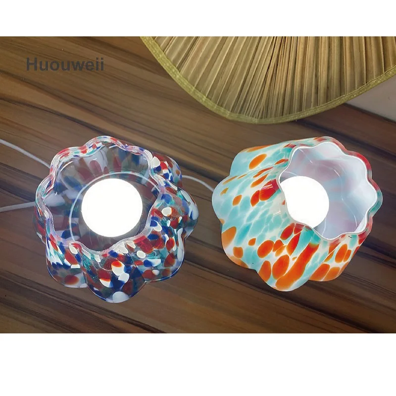 LED Creative Flower-shaped Mushroom Table lamp Cream Style Bedside Lamp Girly Bedroom Decorative Table Lamp