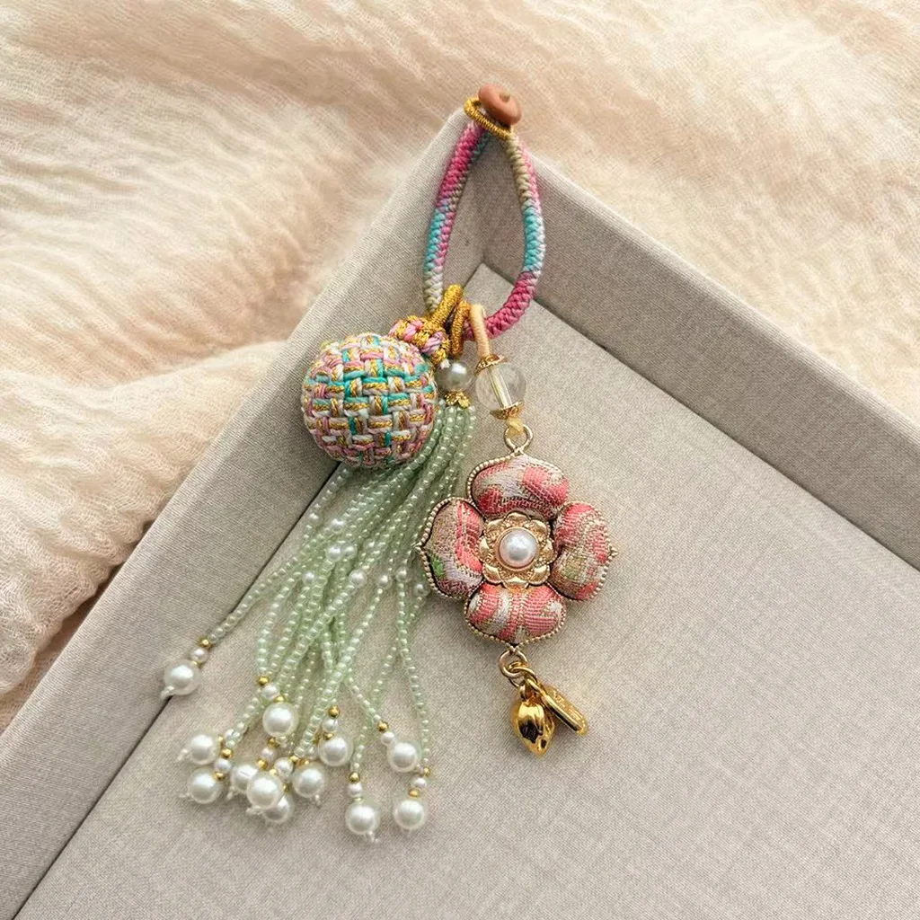 Baoxiang Flower Keychain Retro Lucky Fortune Charm Bag Charm Neo-Chinese Handwoven Keychain For Family Bag Car Decoration