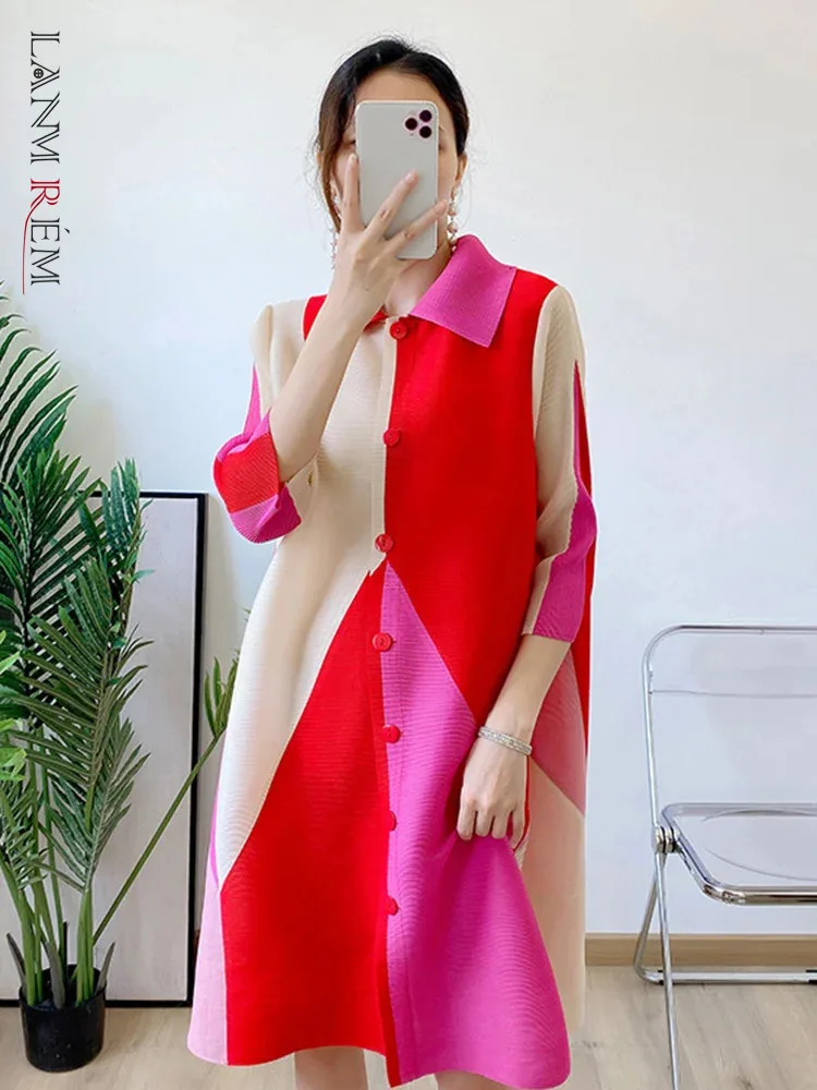 

LANMREM Turn Down Color Block Pleated Dress For Women Three Quarter Sleeves Single Breasted Loose Dresses Female Fashion 2R1982