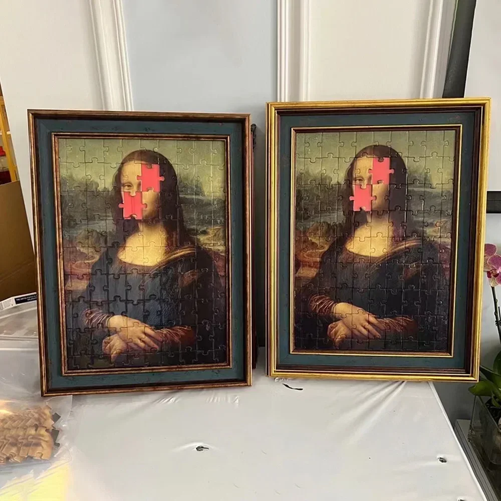 Mona Lisa 2 by Sagiv Levy Magic Tricks Smile Puzzle Photo Frame Magician Stage Gimmicks Props Mentalism Deluxe Card Magia