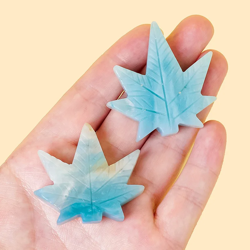 Natural Sky Blue Sky River Stone Maple Leaf Crystal Rough Stone