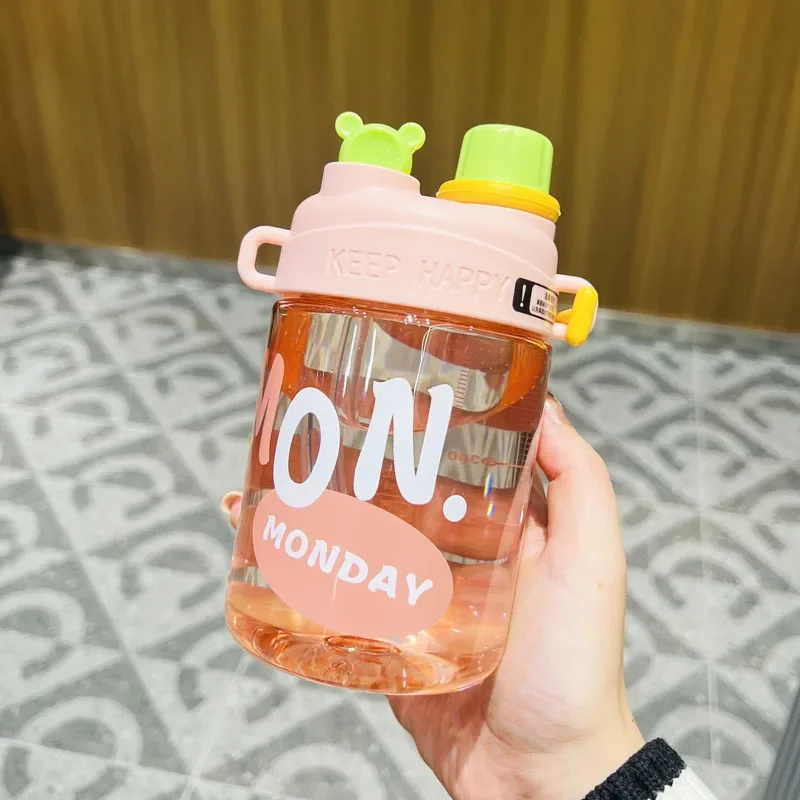 

Children's Crossbody Plastic Straw Water Bottle Student Double Drink Cup High Beauty Girl Small and Cute Summer New 650ml