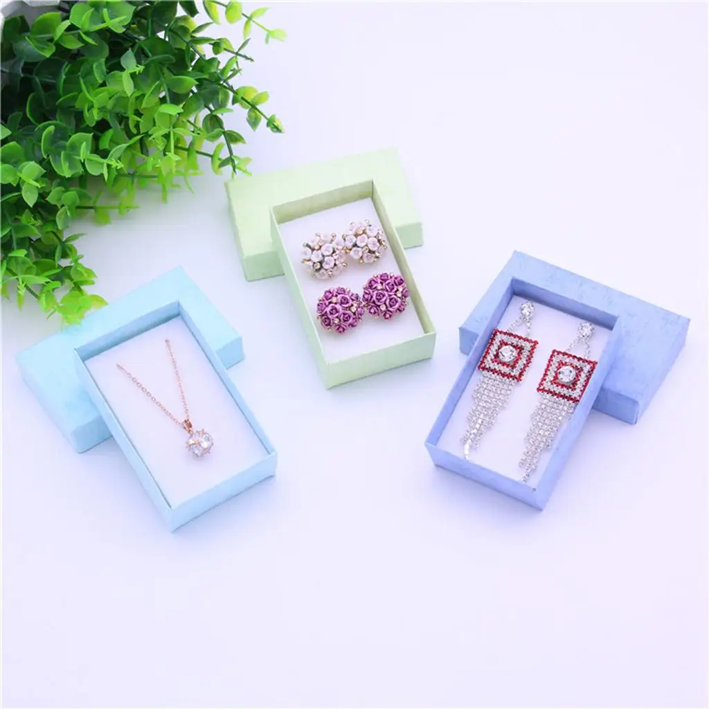 Set of approximately 24 boxes, box, ring, gift, packaging, total of 6 colors