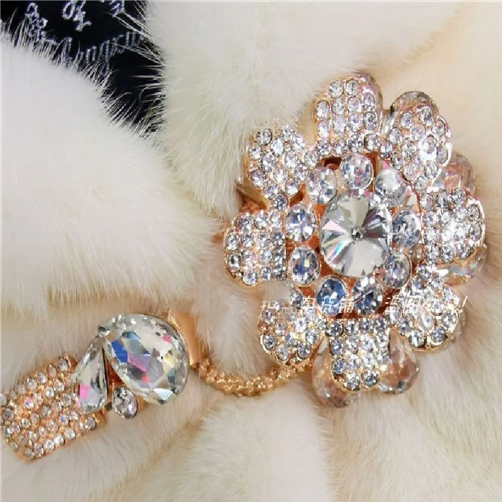 

Button Collar Decoration Female Mink Rhinestone Duckbill Fur Rex Rabbit a Pair of Buckles Cashmere Coat Clip Fur Button Diamond