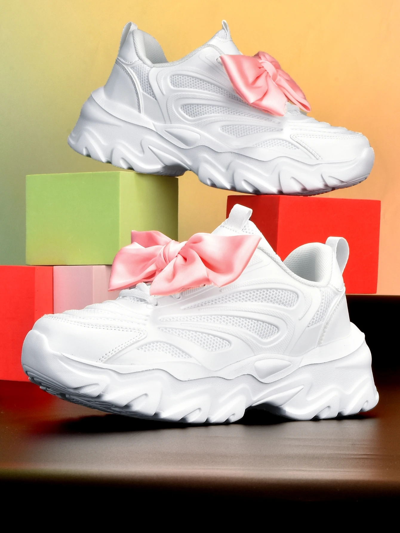Women's Thick-Soled White Dad Shoes with a 5cm Height Increase, Sweet Girly Style with Pink Bow Decoration, Casual Sneakers for All Seasons, Breathable Mesh Upper, Soft Sole, Lightweight, Unique Design, Suitable for Students, Campus Daily Commute, Versatile for Multiple Occasions, Trendy Women's Shoes