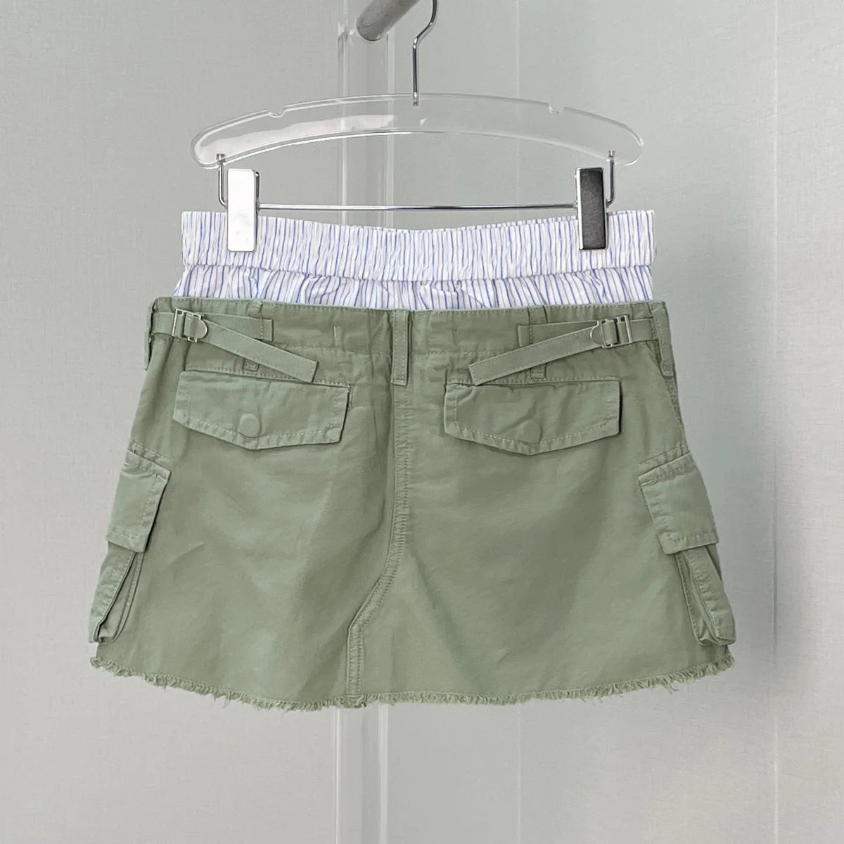 High Quality Women Fake Two Piece Cargo Mini Skirt Raw Hem Multi Pocket Casual Short Skirt lyt133786