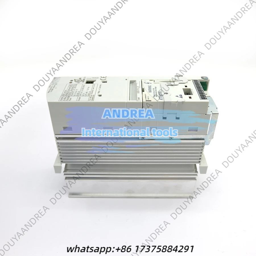 

In Voorraad Lenz Evs9326-ekv004 Lenze E82ev751-4c040, Lenze 8200 Vector Frequentie Omvormer, Lenze Omvormer