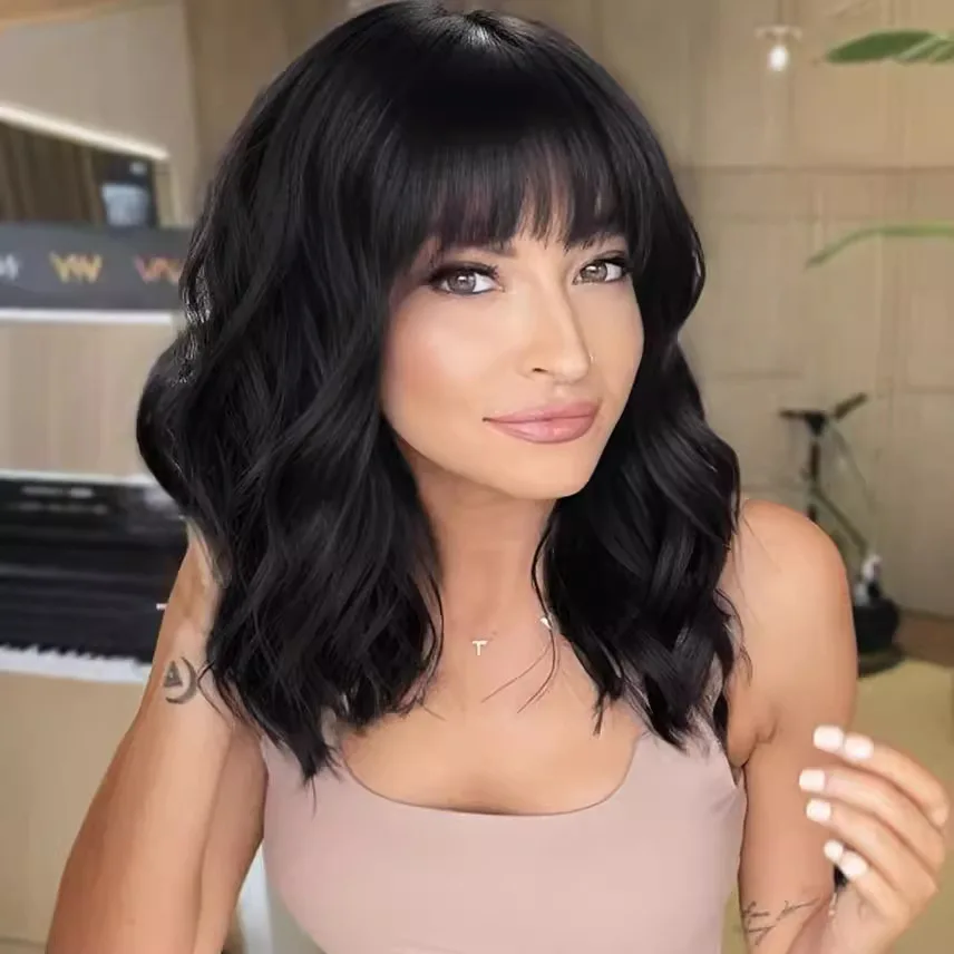 

Парик Bob Cut для женщин, короткие кудрявые волосы, челка с эффектом водной волны, синтетическая основа из искусственного волоса. Это праздничный подарок для друзей и семьи.