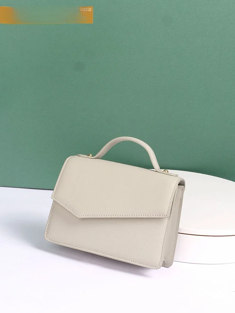 

Faionable Leather Chain Bag New 2023 Ele Versatile Small Square Women's oulder Crossbody Bag Leisure Pure Color