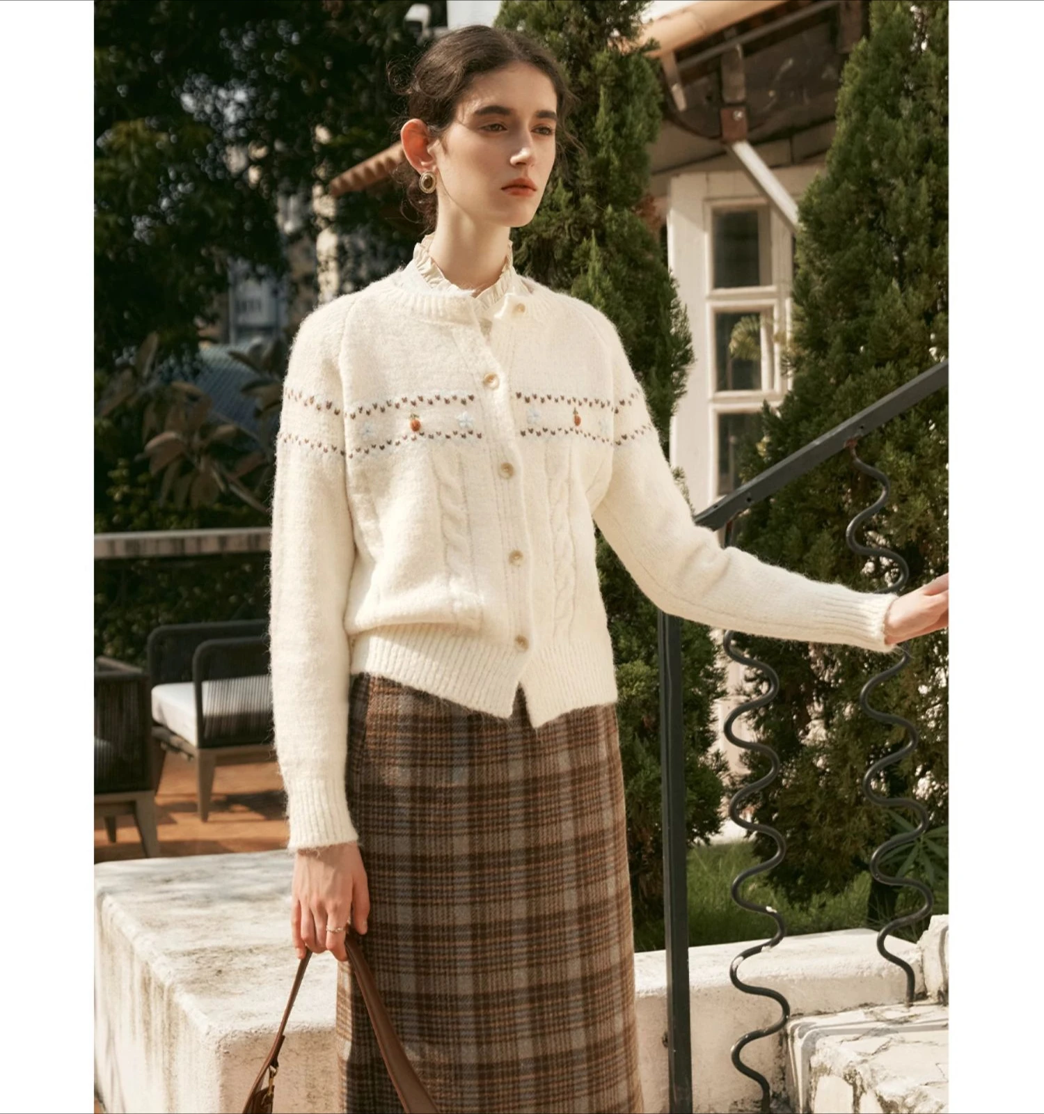 

OLrain Mori Girl Style Cardigan for Women 2025 Autumn Soft Sweater Vintage Embroidery Spliced Button Corpped Knitwear O56DM95220