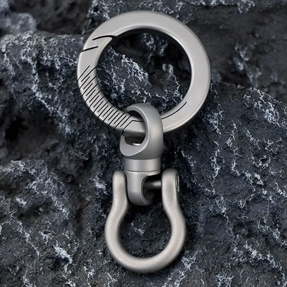 

High Quality Portable Titanium Alloy Keychain Ultra-light 360° Rotatable Car Key Ring Brass Keychain Outdoor Small Tool