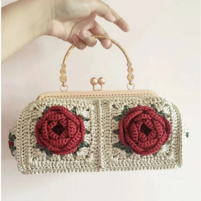 Handmade woven mouth gold bag, exquisite and beautiful mobile phone bag, three-dimensional rose flower storage bag, fashionable