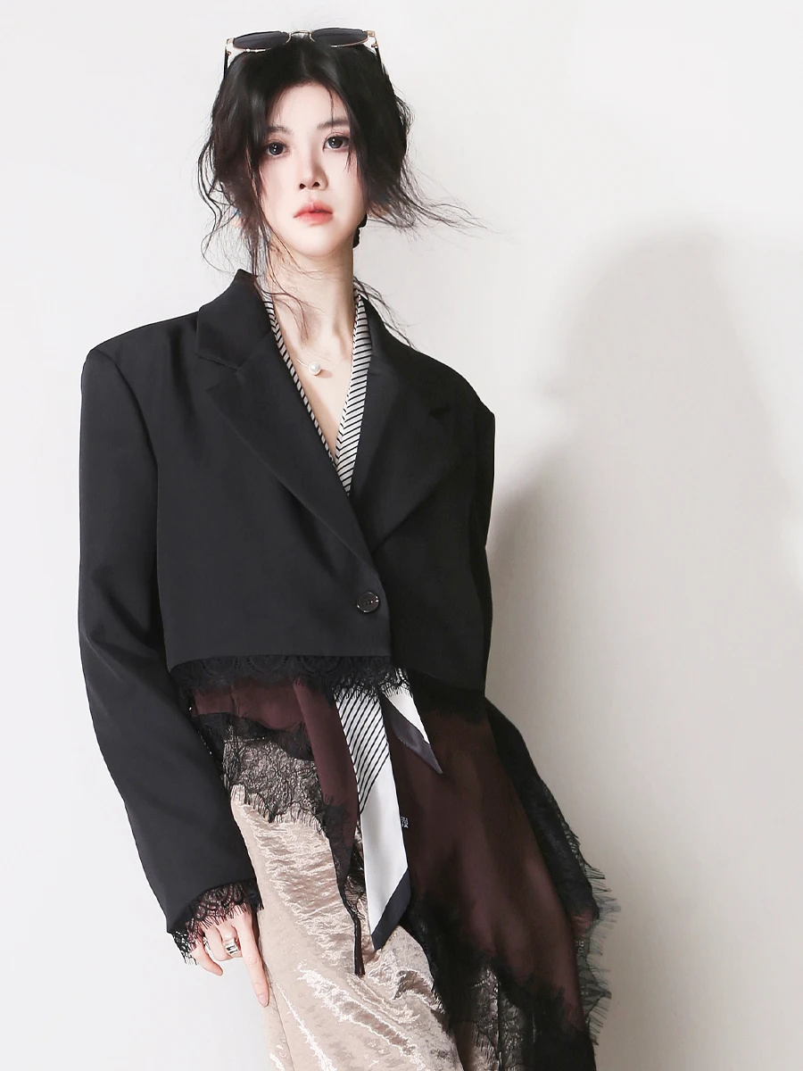 

Модная женская весенняя верхняя одежда: укороченная куртка-блузка свободного кроя с высокой талией, кружевной отделкой и вставками, антивозрастная, трендовая