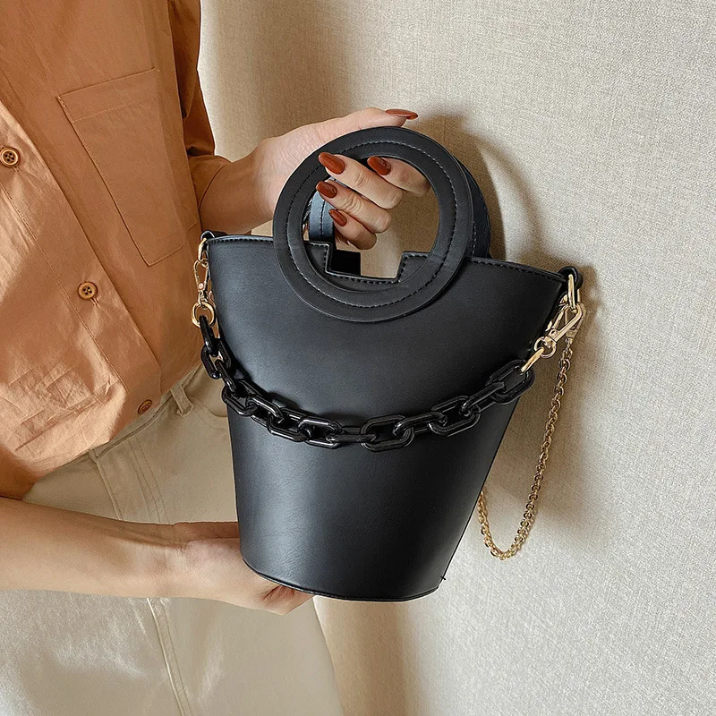 KK  2024 Korean Version Portable Bucket Popular On The Internet, Versatile And Trendy Small, Women's New Fashion Chain Crossbody