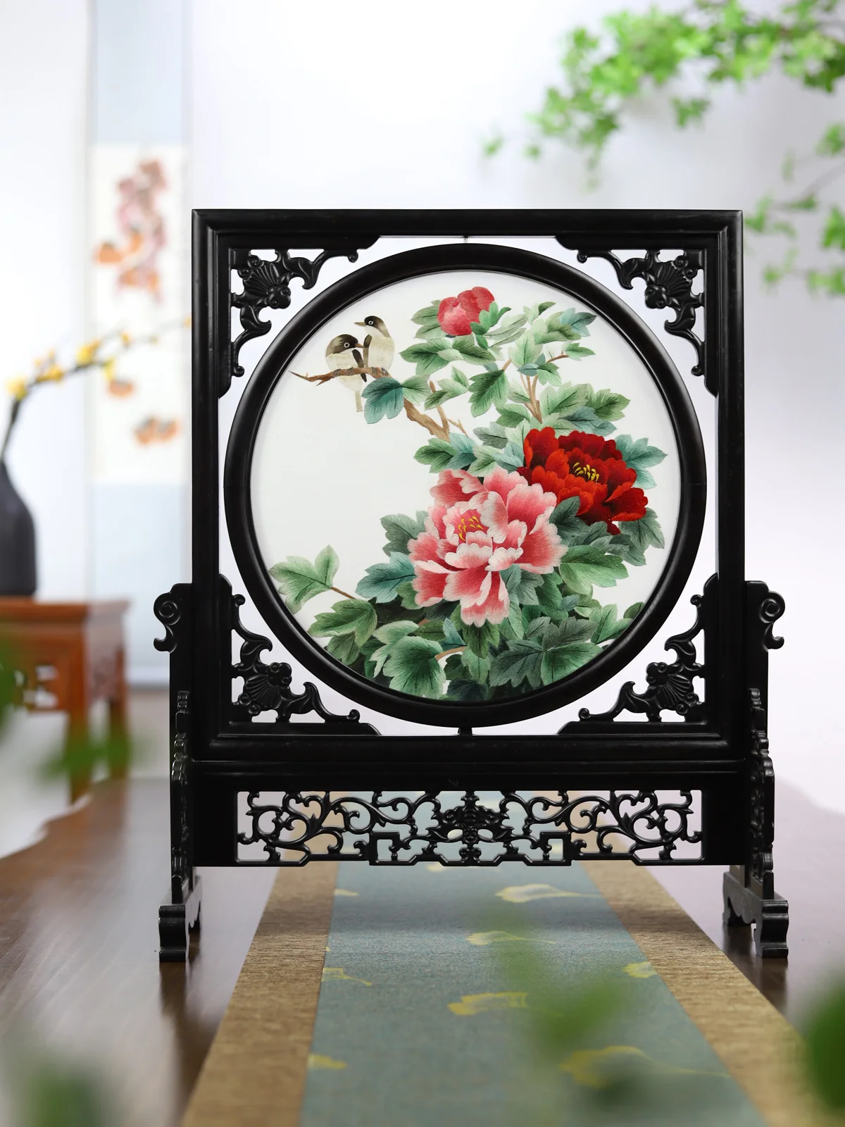 Su embroidery double-sided ornaments, traditional folk handicrafts, screens, Chinese characteristic souvenirs