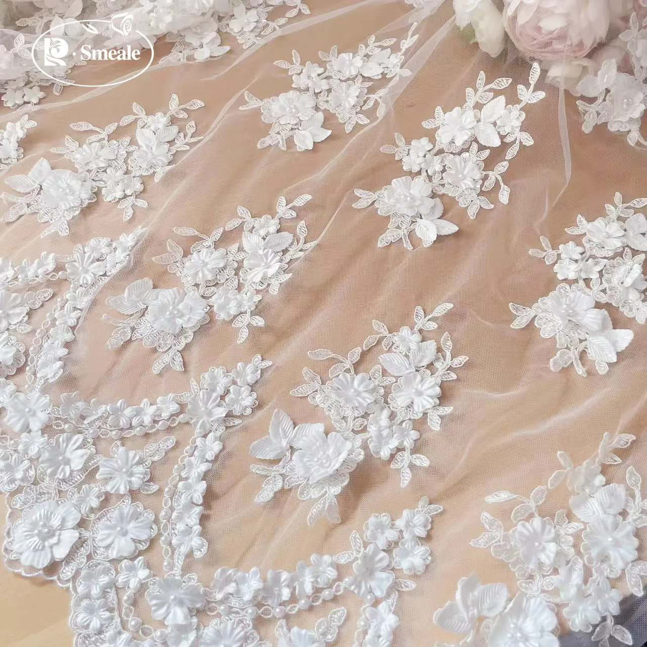Elfenbeinweißer Rayon weicher Braut- und Hochzeitskleid-Schleierstoff. DIY handgefertigter Nähzubehör. 3D-Chiffon-Blumen-Perlen-Spitzenstoff RS35 – Detail 6