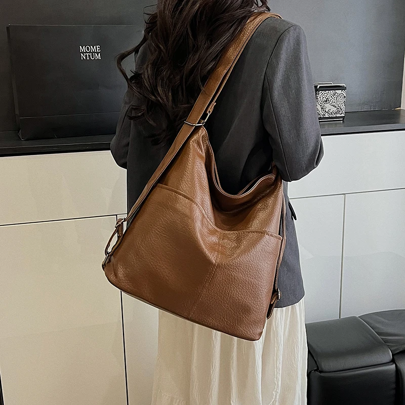 حقيبة كتف نسائية كلاسيكية من الجلد بتصميم كلاسيكي فاخر وحقيبة يد أنيقة لمظهر المدينة اليومية