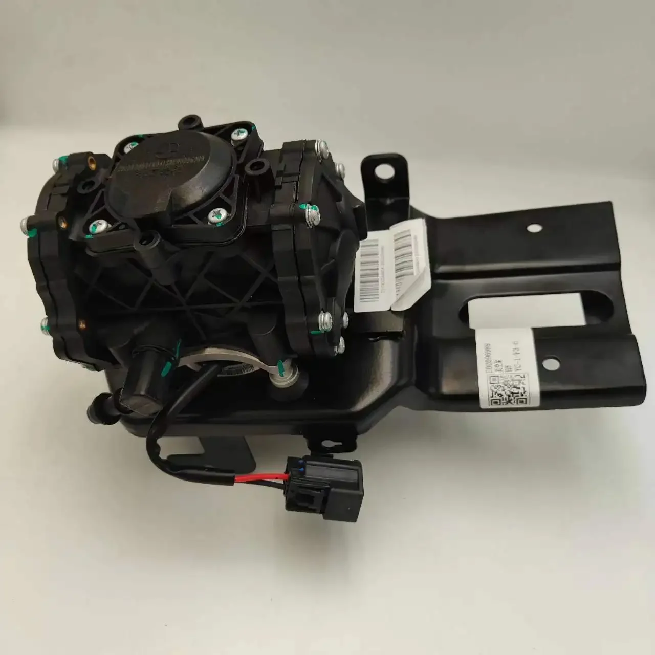 

OE E00096989,Wholesale high-quality auto parts, applicable to BAIC EU5 vacuum pump