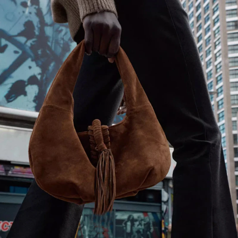 

Винтажная большая вместительная сумка для подмышек, женская сумка с кисточками, новинка 2023 года, универсальная сумка через плечо на одно плечо, дорожная сумка-тоут