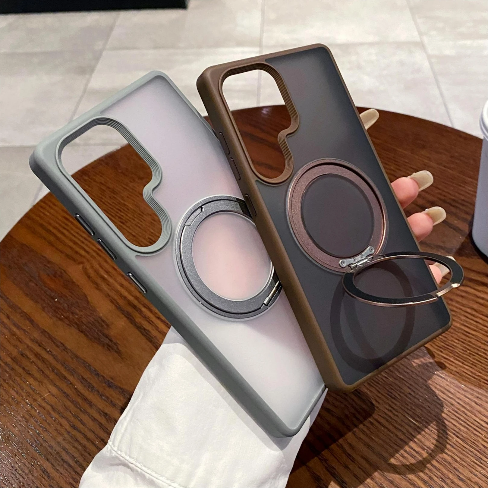 

Skin Friendly Matte Magnetic Rotating Ring Holder Case for Samsung Galaxy S25 Ultra Magsafe Wireless Charging Silicone Cover