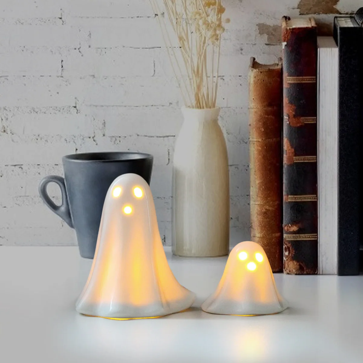 

2‌pcs/set Glowing Ceramic Ghost Figurine - Halloween Decor for Living Room & TV Stand‌