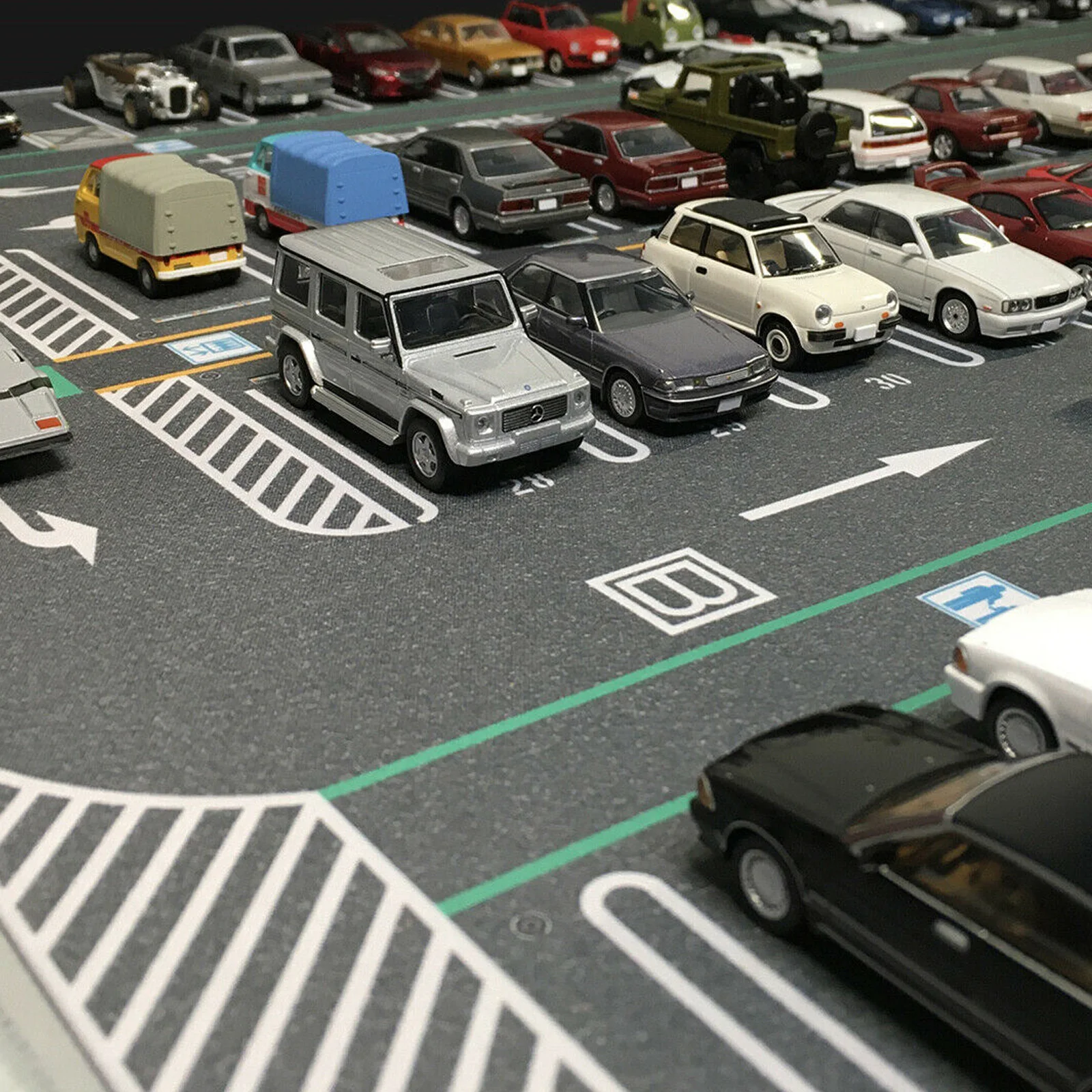 Diorama 1/64 Parking Lot Mat Model Car Scene Display Large Garage Toy Mouse Pad