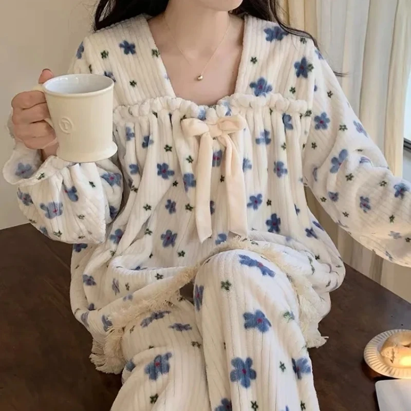 

Autumn Winter Women's Casual Blue Flowering Lovely Sweet Girl Warm Soft Sleepwear Loose Pajamas With Pants Flannel Pullover