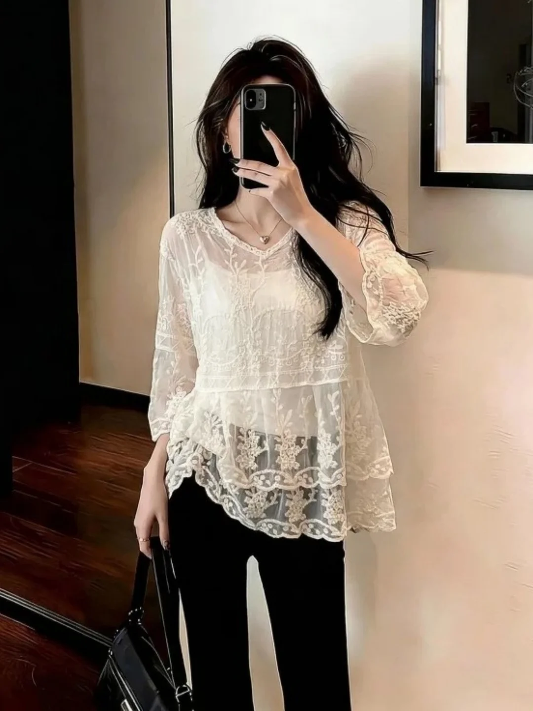 

Summer Large Size Lace Shirt Women's Three-Quarter Sleeve Thin Outer Sun Protection Cover up Ruffle Splice V-Neck Top Trendy