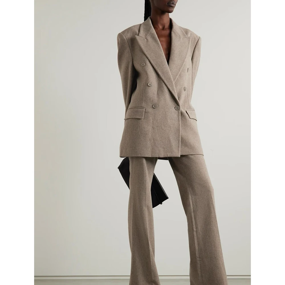 

Oversized Women's Beige Double-Breasted Suit 2 Piece Set Hight Fashion Peak Lapel Formal Office Chic Outfit 2025 (Jacket+Pant)