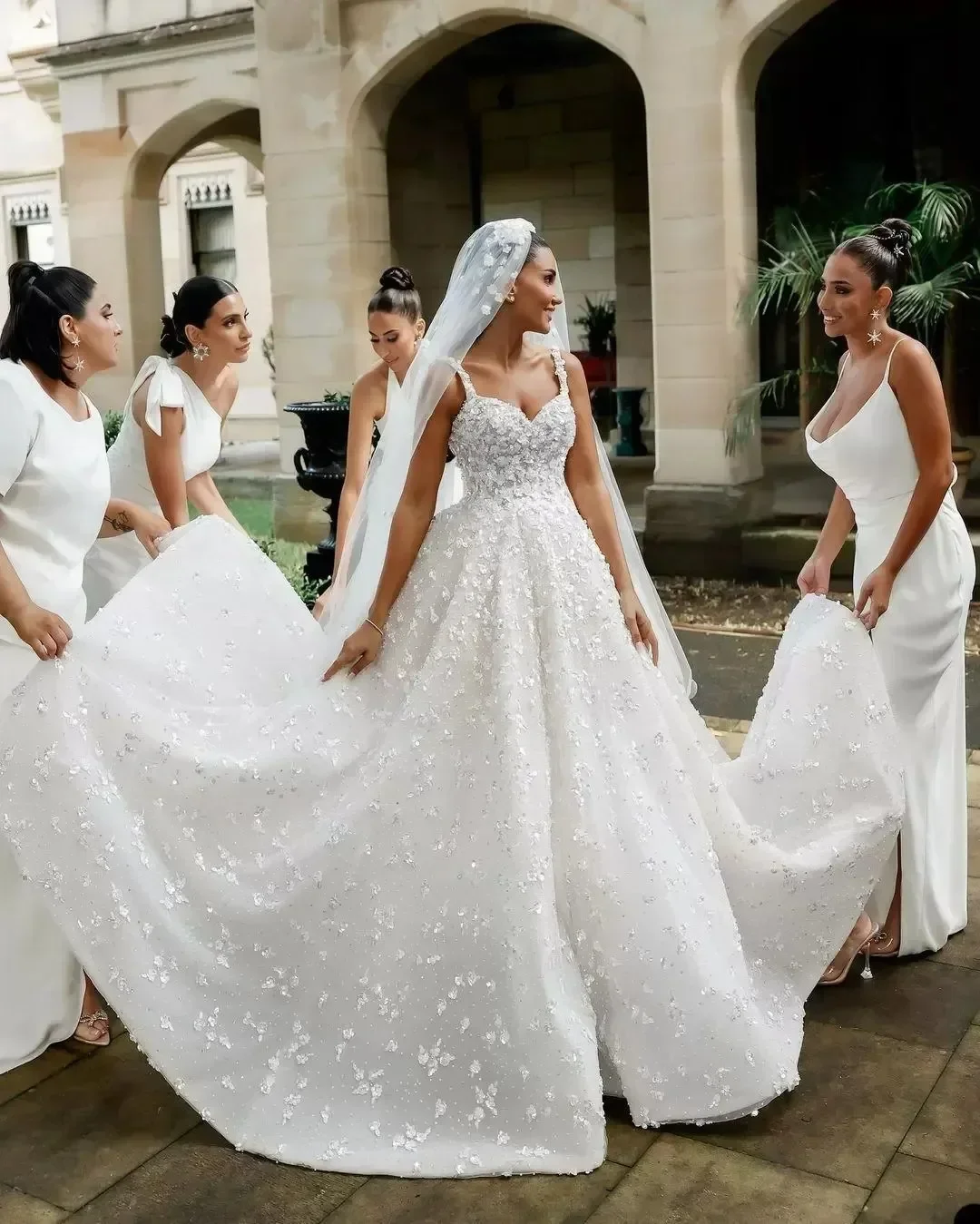 Customized Sparkly Full Sequin Robes De Mariage Plus Size Bridal Gowns Cathedral Train Spaghetti Straps Handmade Flower Wedding