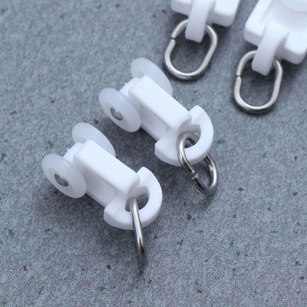 50 PCS Curtain Roller Shape Rail Scroll Wheel Accessories Hook Connector Avoid Falling