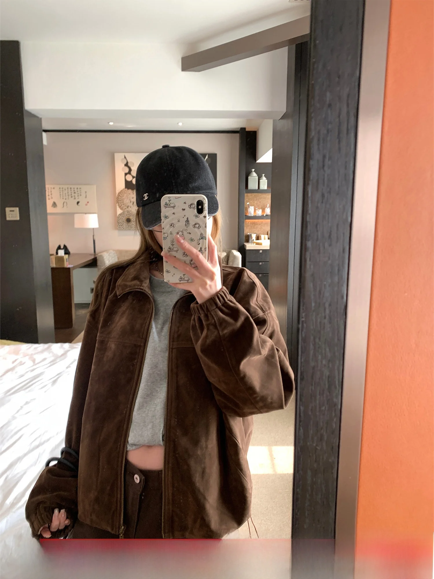 

Бархатное замшевое кофейное пальто с мраморным принтом, свободное женское пальто с длинным светом и застежкой-молнией на подоле