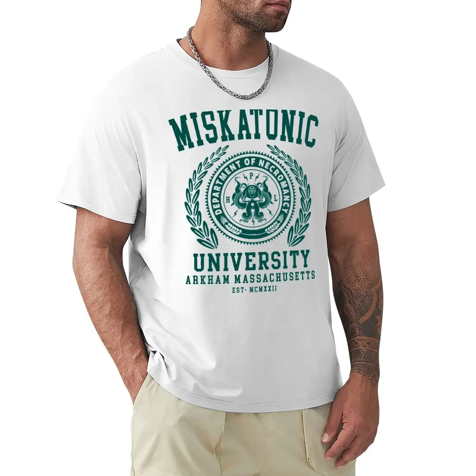 

CTHULU AND LOVECRAFT - MISKATONIC UNIVERSITY T-Shirt korean fashion rapper graphic tees mens tall t shirts