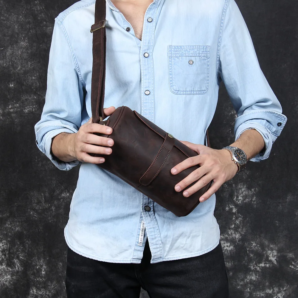 S.WORKER Echtleder Herren Umhängetasche, Bucket Bag, Vollnarbig, Trendige Casual Crossbody-Tasche, Mini-Umhängetasche für Handy & Schlüssel – Detail 6