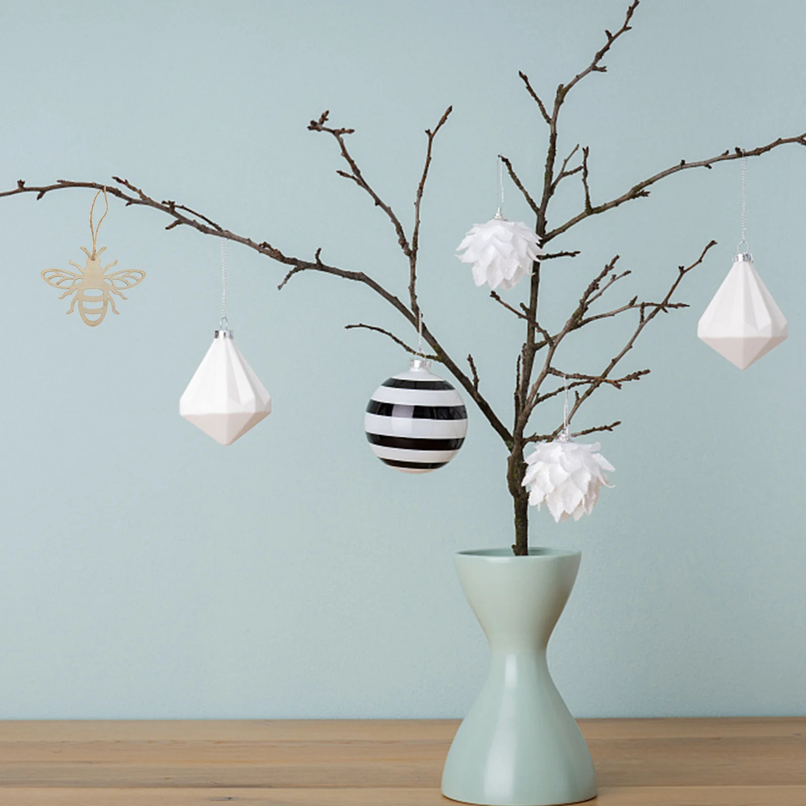 

30Pcs Wooden Bee Shaped Ornaments Unfinished Blank Slices for DIY Craft Decorations Hanging Party Home School Festival Gifts