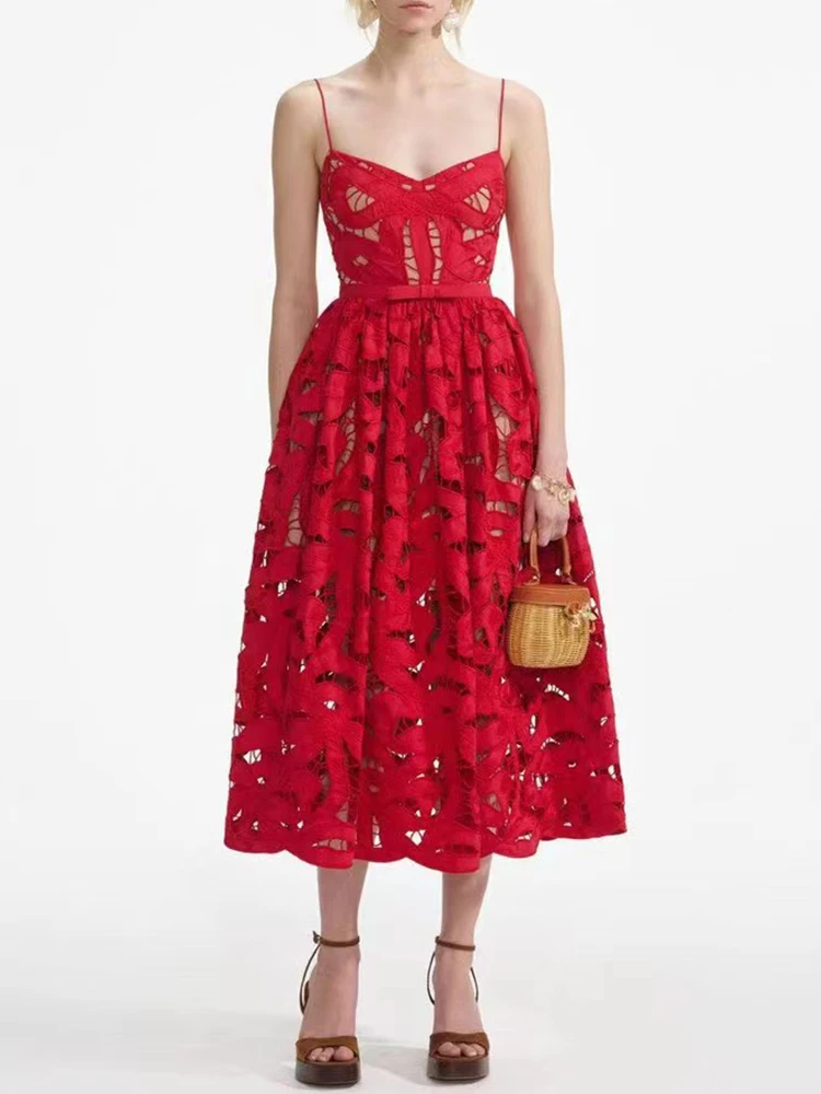 Sexy cutout halter strapless cinched waist dress 2025 summer women's fashion high-waisted pleated loose A-line puffy dress