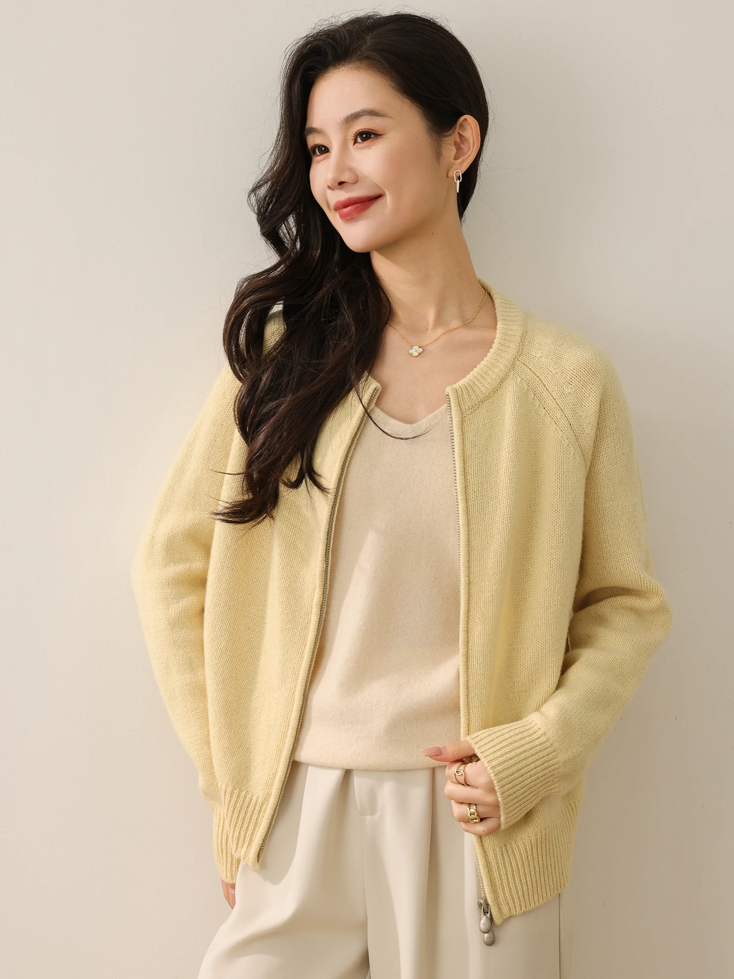 

Осенне-зимний женский кардиган из 100% мериносовой шерсти с круглым вырезом, однотонный, с длинными рукавами, вязаный, с мягкими теплыми манжетами в рубчик