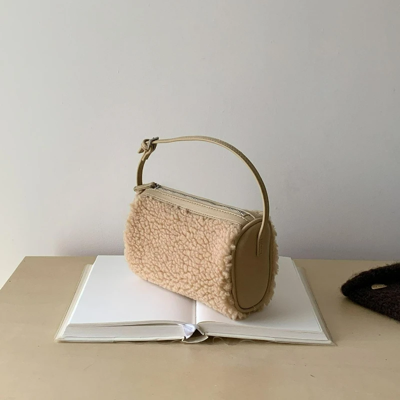 

Модная повседневная сумка через плечо из искусственного меха, маленькая удобная и универсальная текстурированная сумка на плечо, корейская мода и простая сумка-подушка