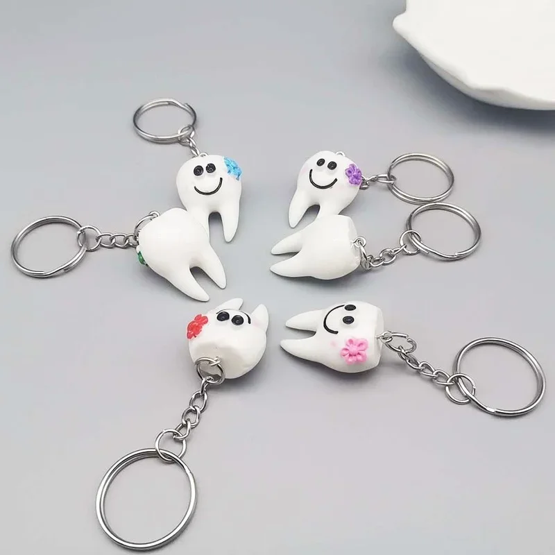 10pcs Dental Teeth Shape Model Simulation Tooth Key Chain Fashion Cartoon Lovely Girls Gift Pendant Teeth Key Chain