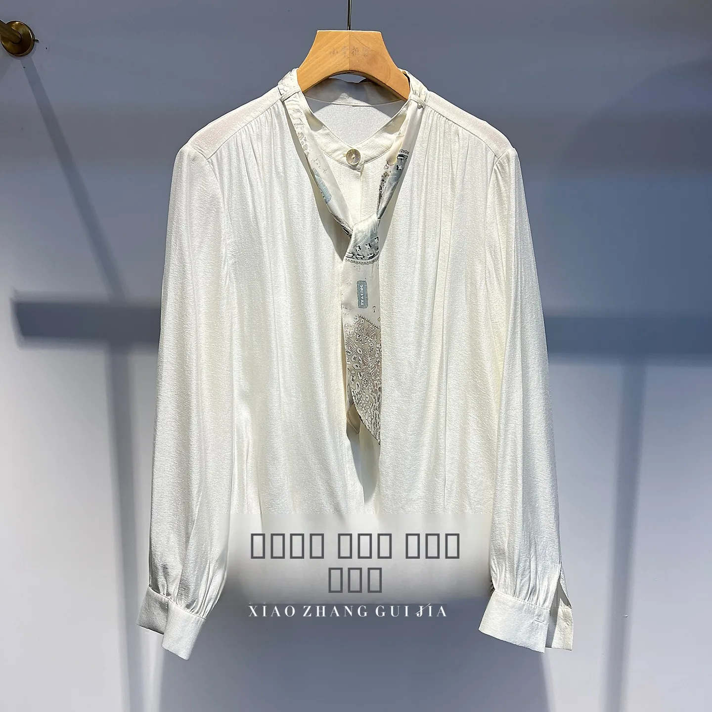 chemise-en-soie-d'acetate-pour-femmes-col-a-revers-manches-longues-fermeture-a-boutons-style-decontracte-nouvelle-collection-g6s066