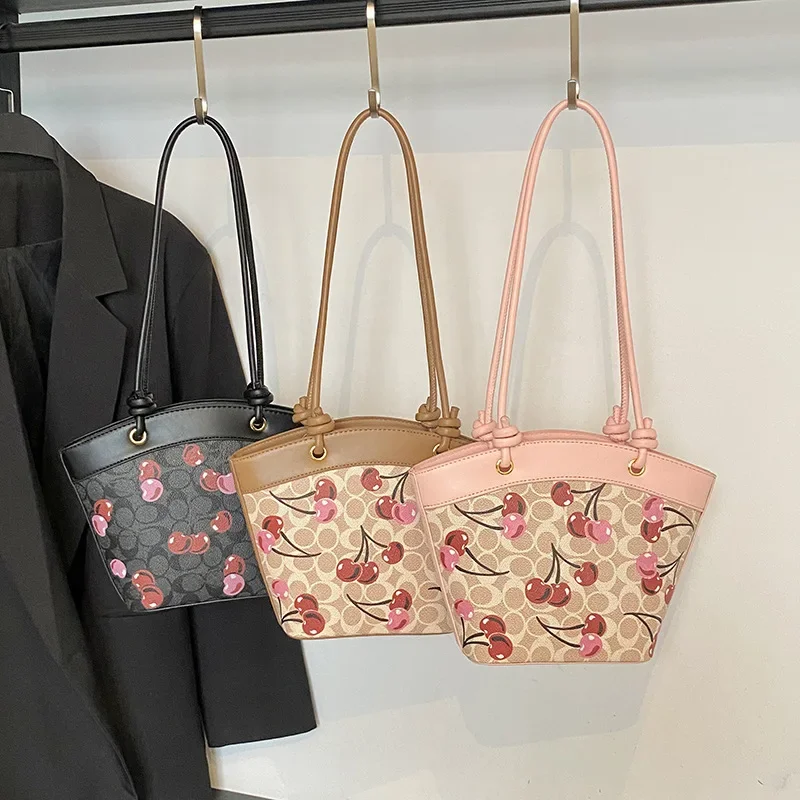 

Women's Large-Capacity Temperament Commuter Tote - Stylish Printed Bucket Bag, Versatile Shoulder/Underarm