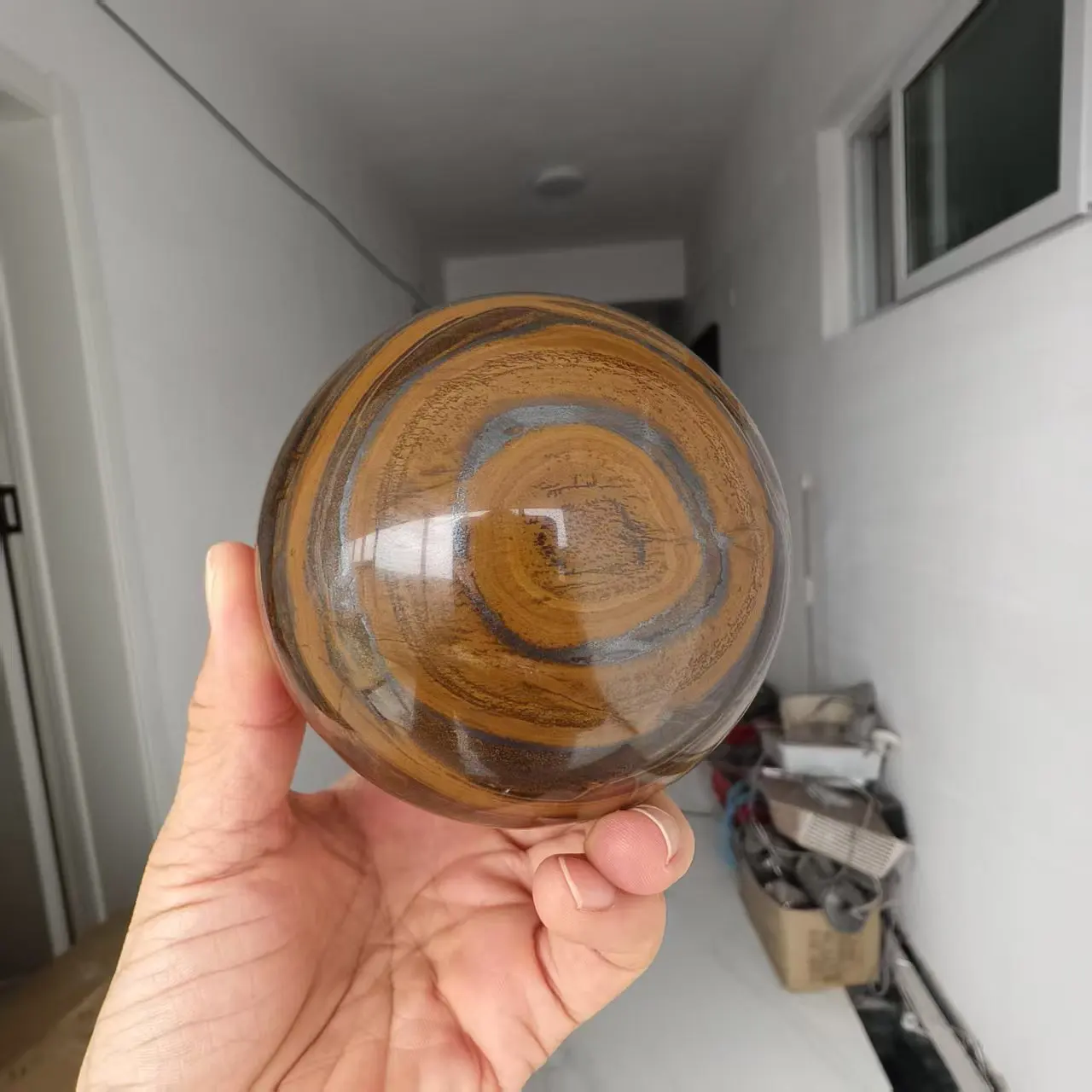 Natural iron ore tiger's-eye crystal quartz sphere, for spiritual healing, home decoration, purification and divination, meditat