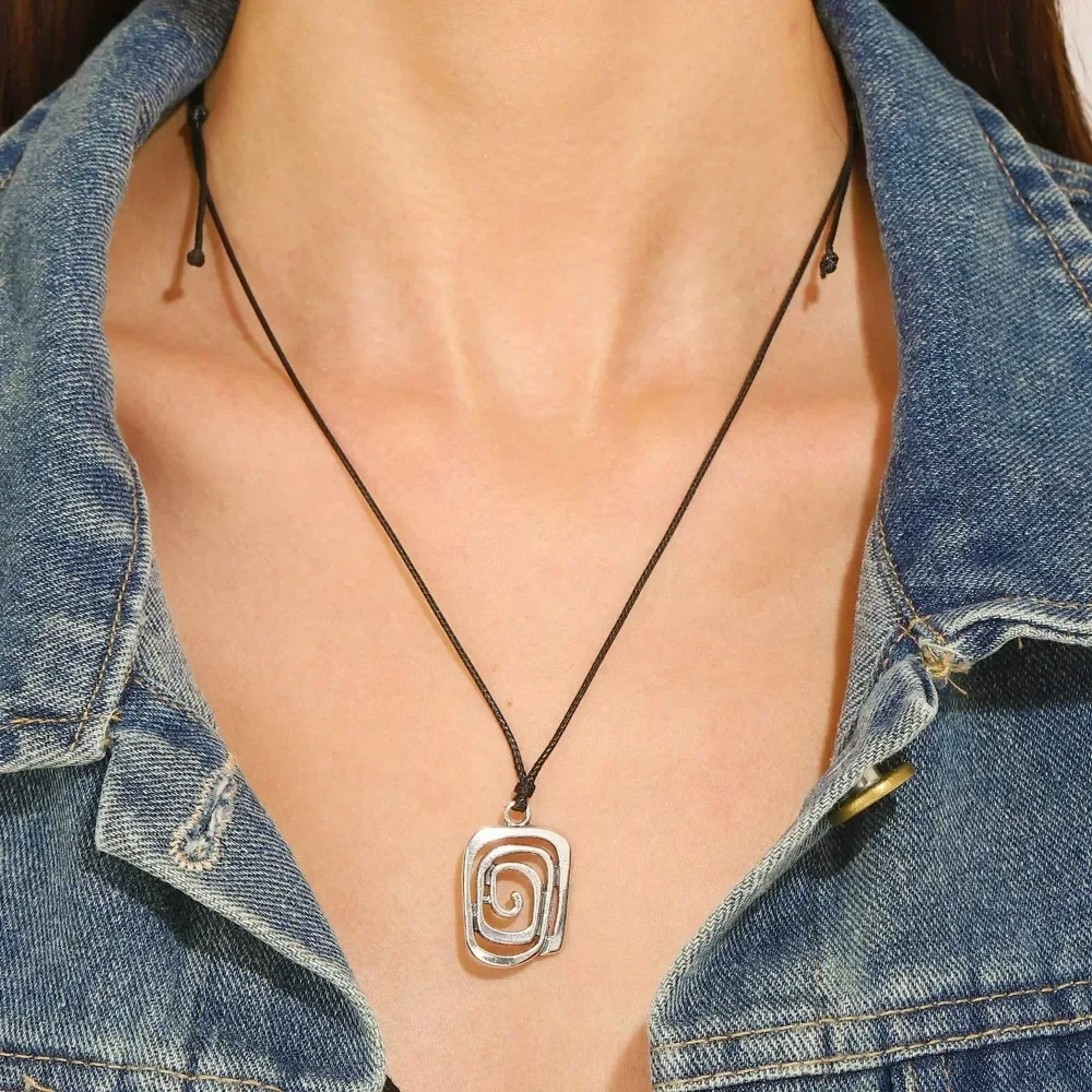 Ethnic Spiral Vortex Pendant Necklace for Women Men Vintage Hand-woven Leather Rope Chain Chokers Ethnic Y2K Jewelry Accessories