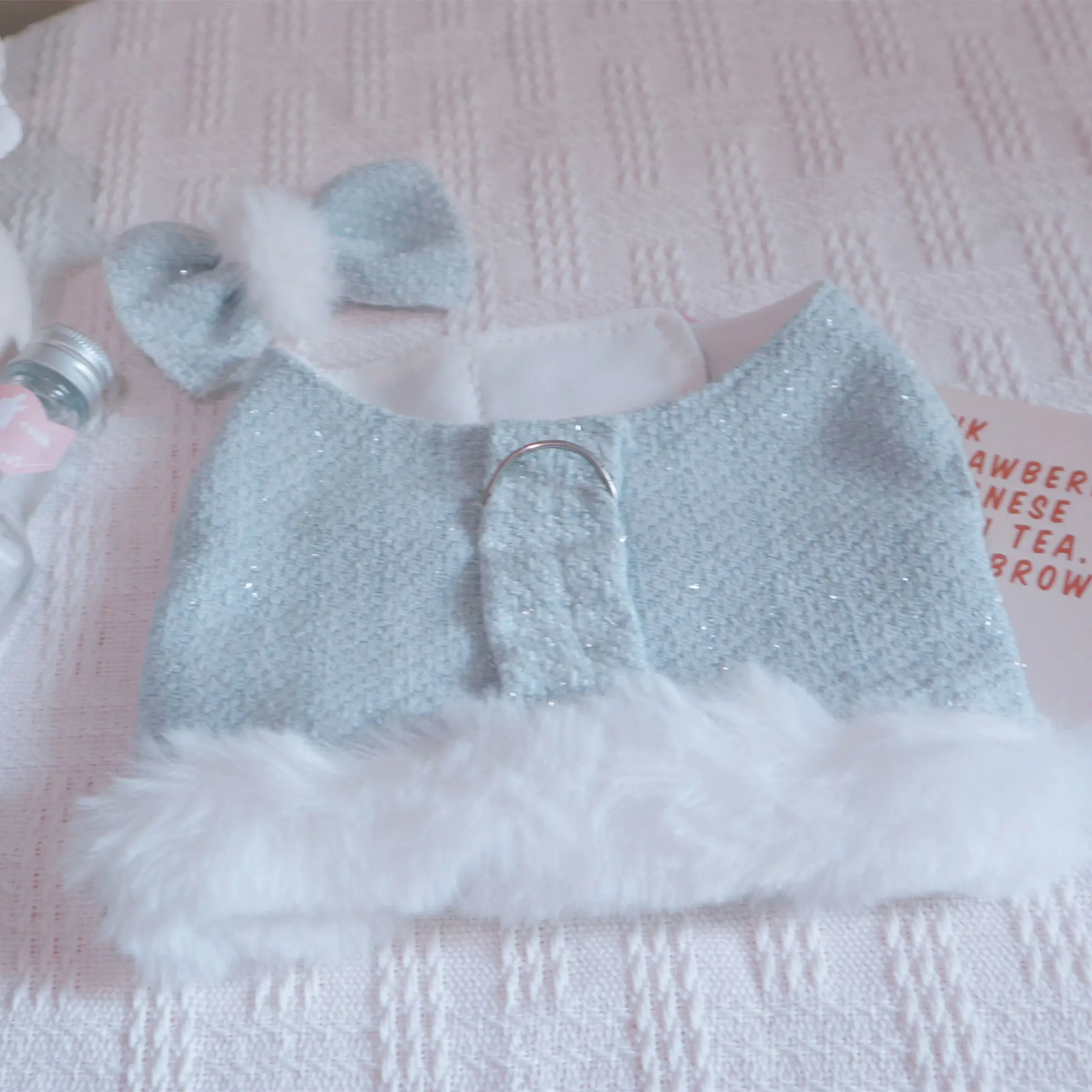 Dog Clothes Cute Plush Bow Traction Vest Autumn and Winter Woolen Chest Strap White Noblewoman Fur Edge Strap Traction Rope