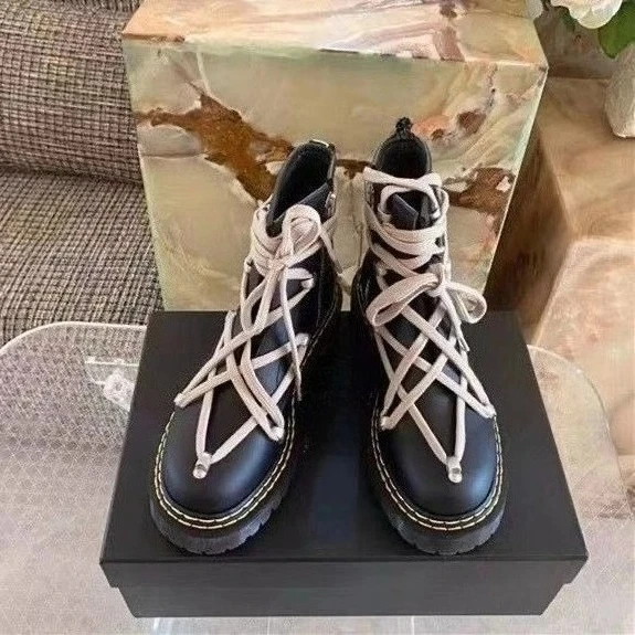 

2025 New Pentagram Cross Strap Boots High-quality men's and women's thick-soled side-pull work boots women's boots